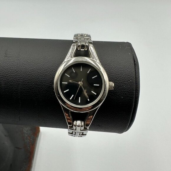 3/$30 Silver Tone Round Watch Black Dial 23MM Minimalist Classic 6.75" - Picture 1 of 14